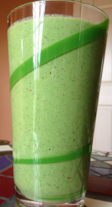 healthy goodness in a smoothie drink of green awesomeness