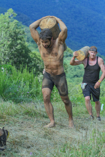 log carry spartan race virginia wintergreen mountain barefoot